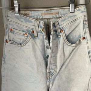 Levi’s ribcage jeans